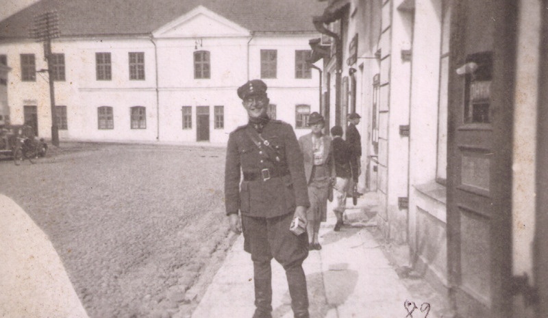 Sõjaväelane