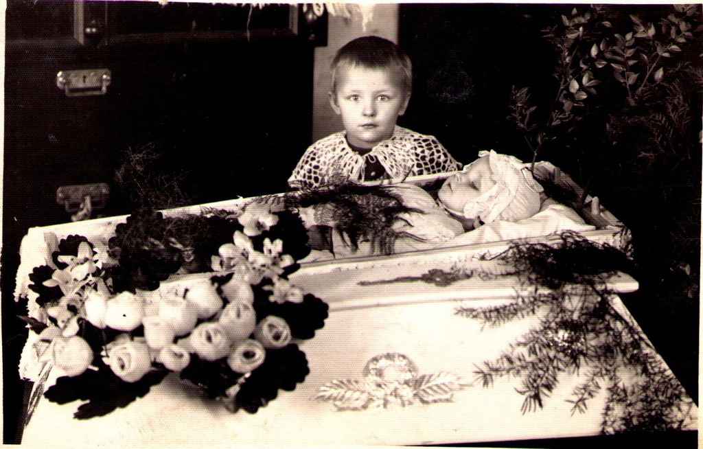 Ludmilla Anveldt ja poeg Elmet