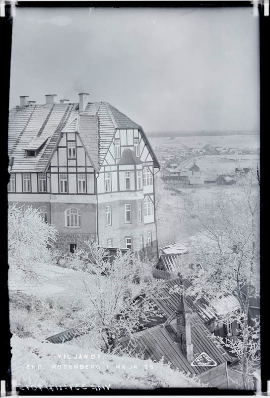 fotonegatiiv, Viljandi, Pikk tn 33, G. Rosenbergi maja, taga osa Kivistiku linnaosast u 1920 foto J. Riet