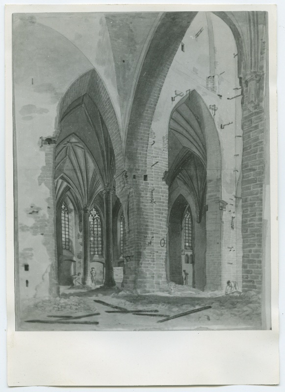 Ungern-sternberg, the ruins of the Oleviste Church after the fire.
