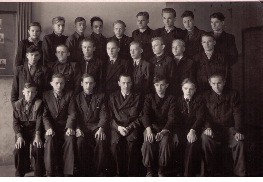 Tallinna Elektromehhaanika Tehnikumi grupp, 1948/49 õ.a