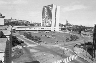 Tallinn. "viru" hotel.  duplicate photo