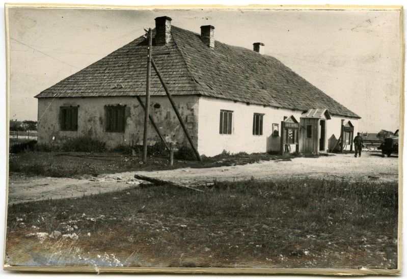 Saare MTJ-i hoone Suuremõisas