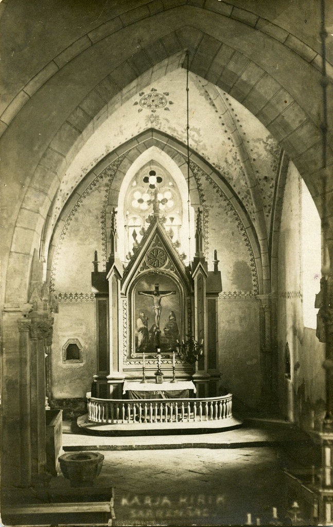 Karja kiriku altar