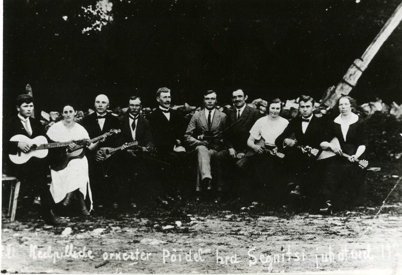 Pöide keelpilliorkester