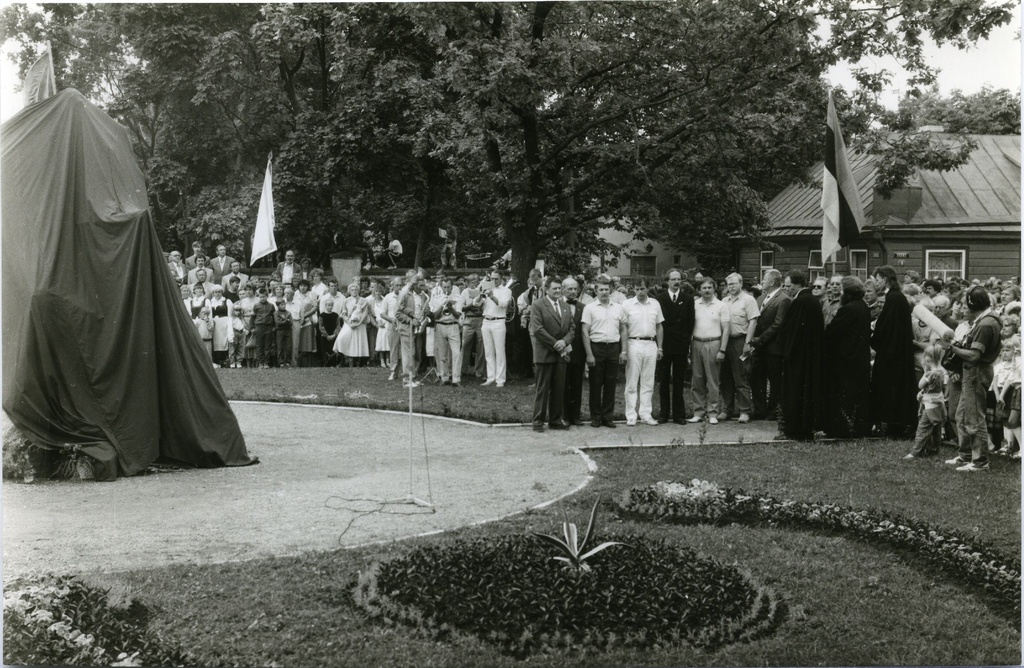 Kuressaare Vabadussõja monumendi taasavamine