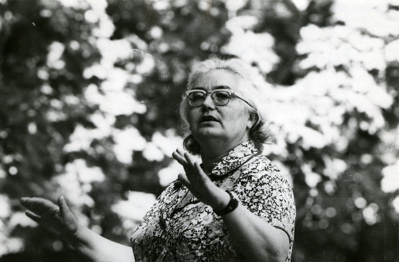 Saaremaa laulupäev: dirigeerib Antonina Kesküla. 1975.a.