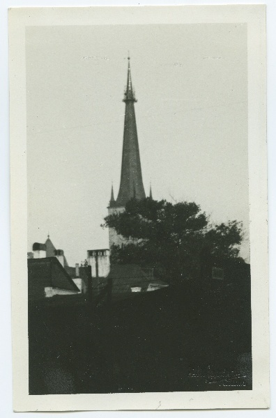 Tallinn, Oleviste Church, the tower is getting rid of orders.