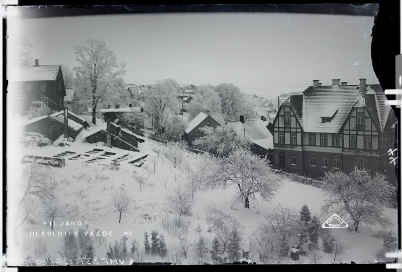 fotonegatiiv, Viljandi, Pikk tänav Rosenbergi maja ümbrusega