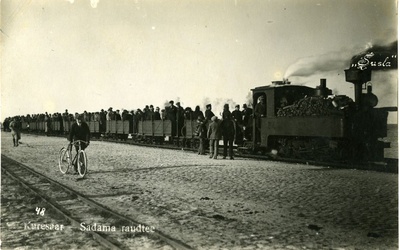 Susla teel Roomassaarest linna  duplicate photo