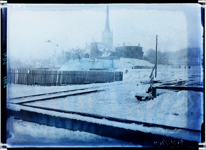 View of the Little Coast Gate Mountain and City Wall, the Church of Olevis and Paks-Margareeta