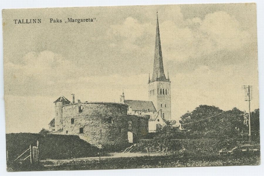 Tallinn, Paks Margareta, the tower of the Oleviste Church.