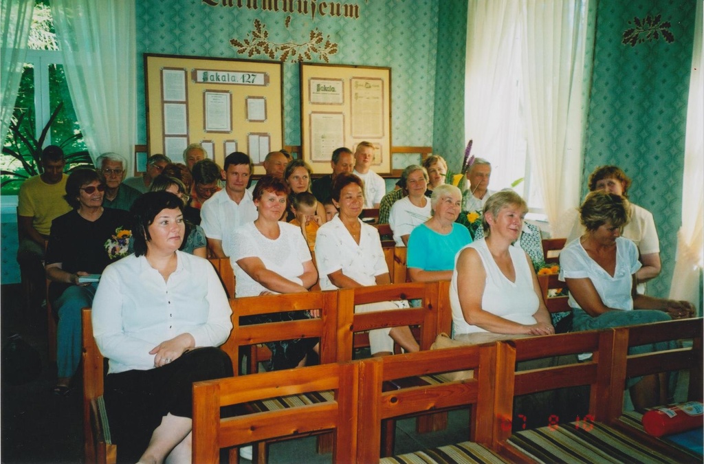 C. R. Jakobsoni preemia andmine 2007. a. Madis Padarile, Tiia Schönile, Karmo Jürjenile.