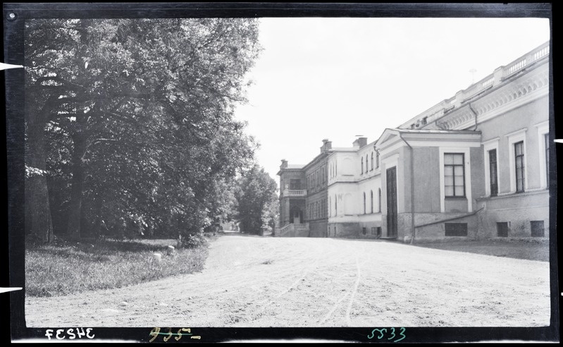 Raadi mõis