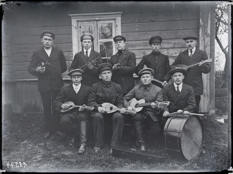 Isetegevuslik orkester Vigalas nn. Jädivere valla orkester