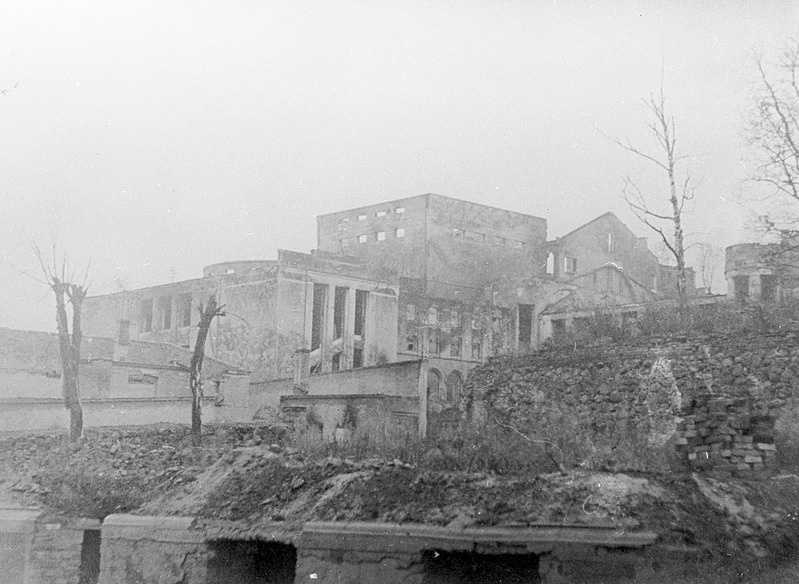 Reprofoto. Tartu Vanemuise varermed. Purustati 1941