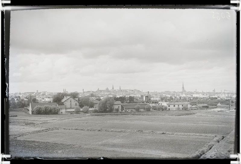 Tallinn, vaade linnale lõunast (kagust).