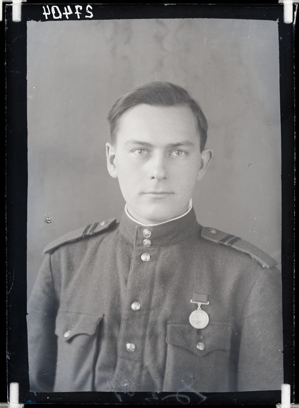 Rudolf Tomson (sünd 1921). Partisan "Hieloski" (?) grupp - Tartu maakond, võttis osa Torma lahingust.