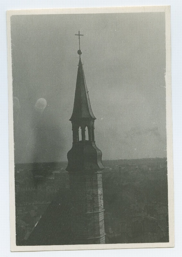 Tallinn, Oleviste Church, Bremen cable tower.