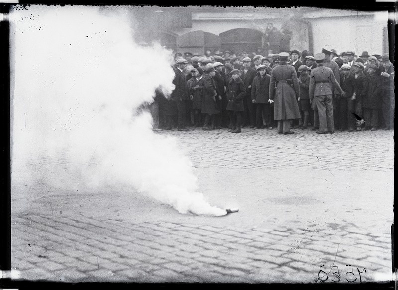 Süütepommide demonstreerimine Tallinnas