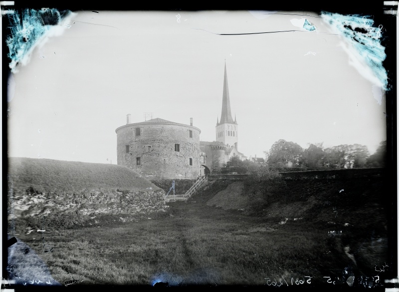 View of Paksu Margaret and the Oleviste Church.
