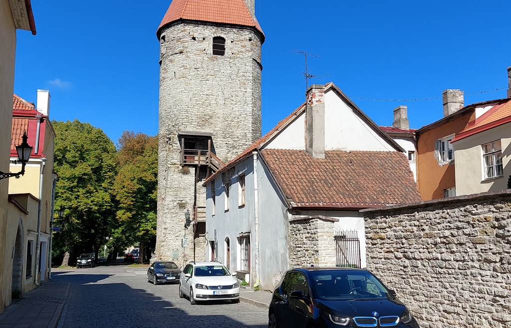 Tallinn. Plate Tower rephoto