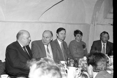 Edukatele talisportlastele Kaija Parvele ja Allar Levandile pühendatud pidulik bankett  similar photo