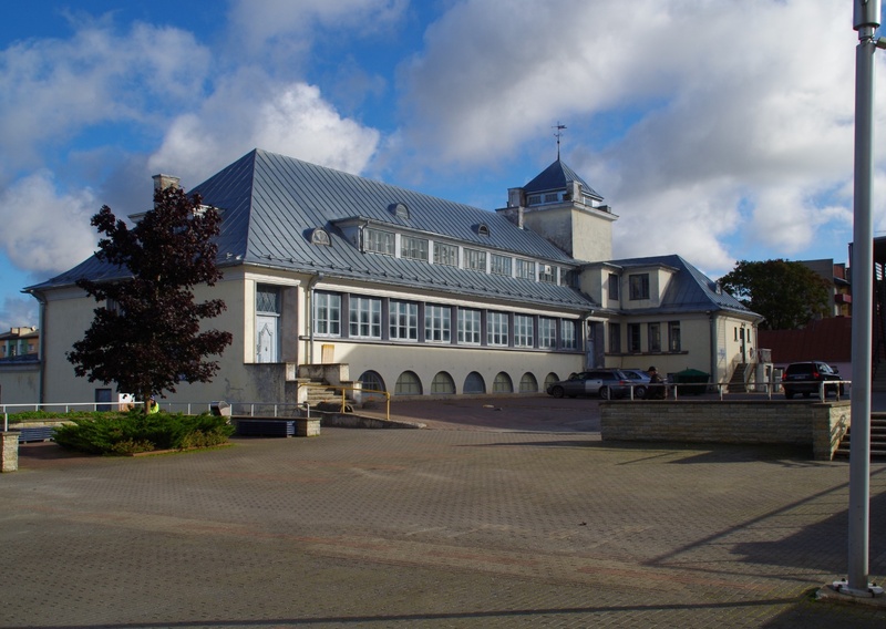 Rakvere. Turukaubamaja rephoto