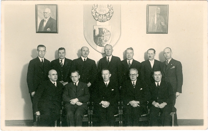 Foto. Haapsalu linnavolikogu. 1934. Mustvalge.