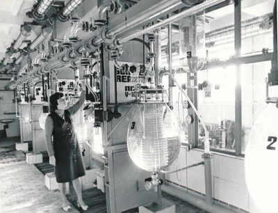 Foto. Kirovi nimelise näidiskalurikolhoosi uus tootmistsehh. 1984.  similar photo