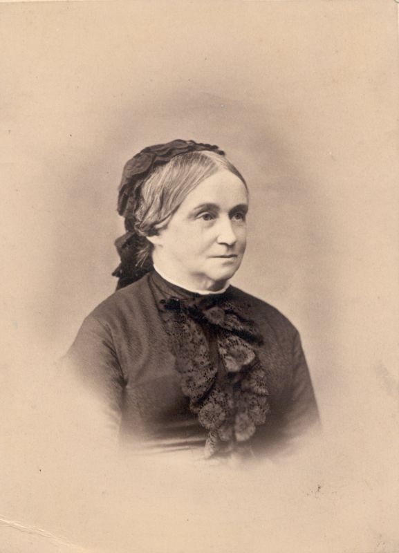 Foto. Natalja von Ungern-Sternberg rinnaportree, Hiiu-Kärdla vabriku direktori naine,  ~1890, Johanna Menerti kogu