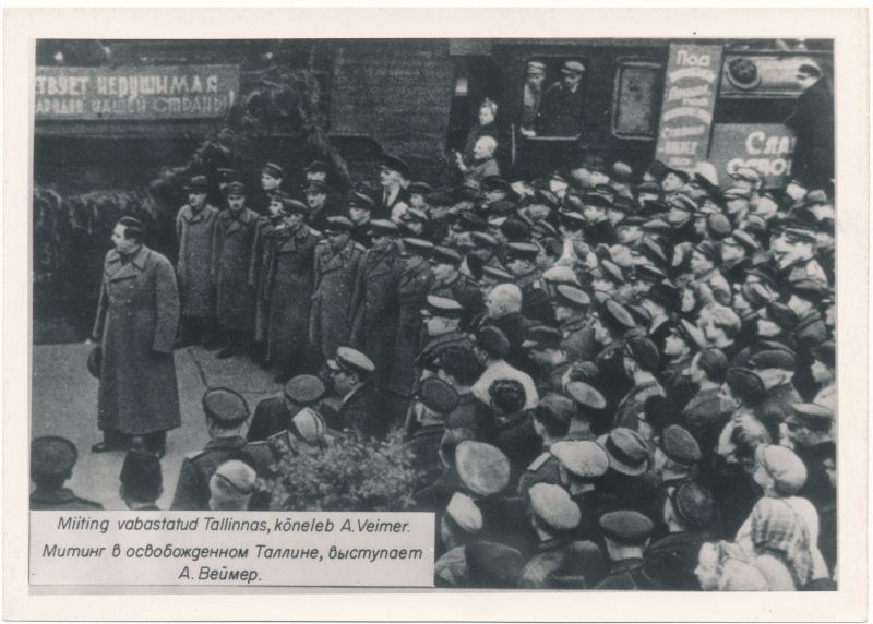 Foto. Miiting vabastatud Tallinnas, kõneleb A. Veimer. 1944.