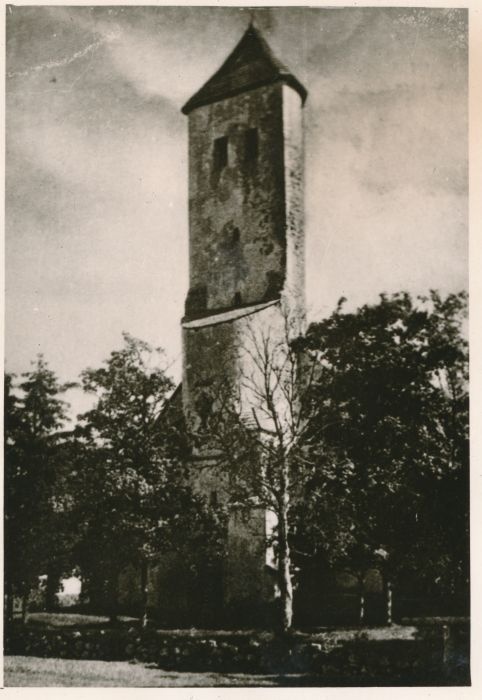 Foto. Risti (Harju-Risti) kirik. Ümberpildistus raamatust M. Arro, 1967.