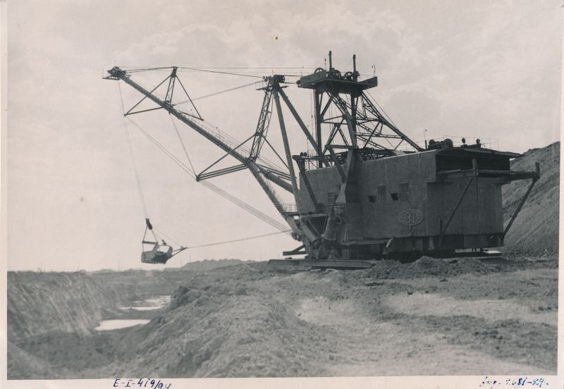 Foto. Sammuv ekskavaator Volga-Doni kanali (Volgodonstroi) ehitusel 1951