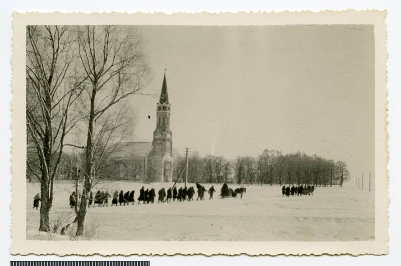 Photo, Halliste church, view away, winter