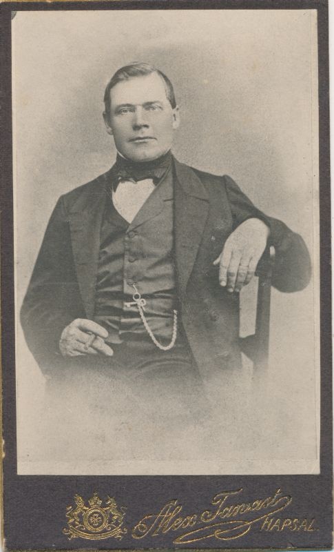 Foto. Mehe portreefoto Haapsalus, enne I ms