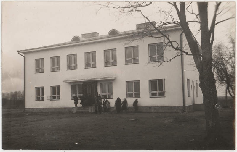 Ardu schoolhouse