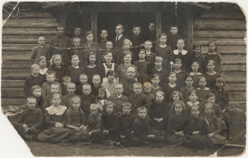 Ardu primary school students