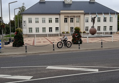 View of the building of Väike-Maarja Kutsekeskkool. rephoto