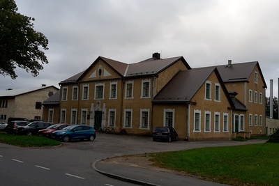 Väike-Maarja Põllumeeste Seltsi hoone. rephoto