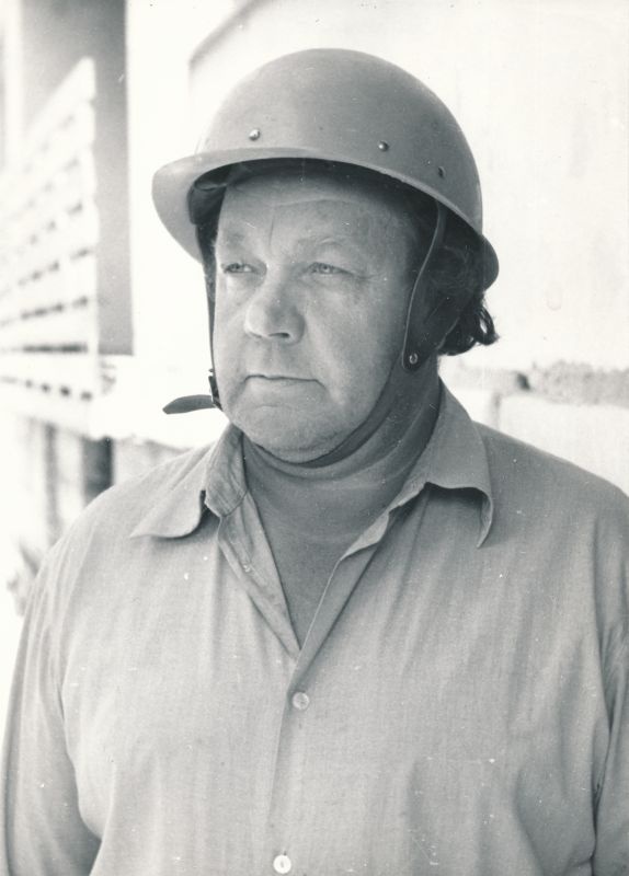 Foto. Elmar Kõrvek, Haapsalu KEK-i brigadir. 1981. a. Mustvalge.