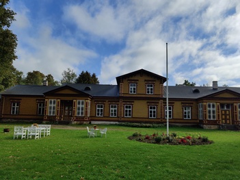 Kulina Manor rephoto