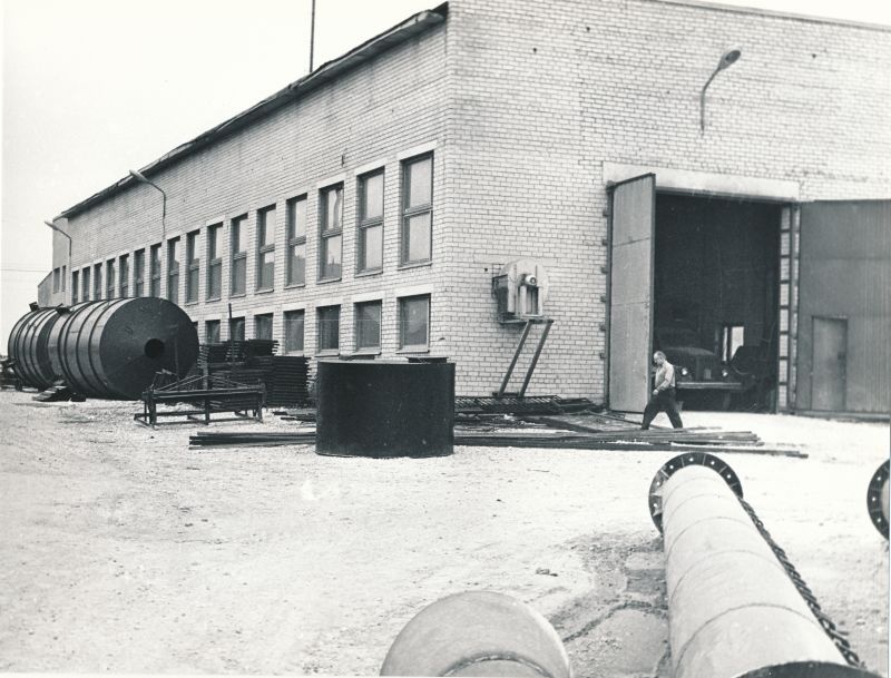 Foto. Haapsalu KEK i ehitustegevus. KEKi metallitöökoda, 1981.