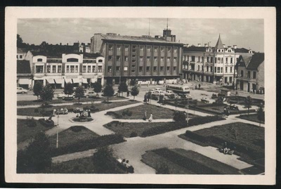 Postcard, Viljandi, central square, Tartu and Lossi tn  duplicate photo