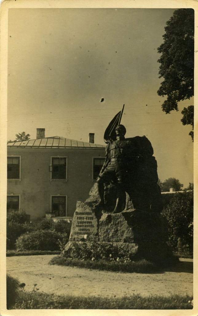 Kuressaare Vabadussõja monument