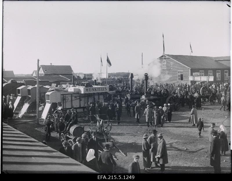 An exhibition of agriculture, industry and crafts of Viljandi Estonian Farmers' Society.