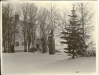 Photo, 1905. Memory of the resurrection in dog in 1959.