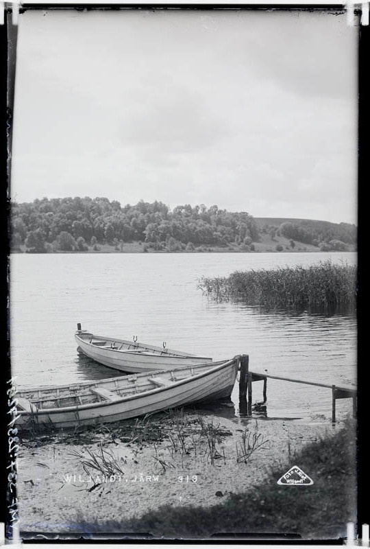 fotonegatiiv, Vaade Viljandi järve kaldalt väikesest paadisadamast järvele, vastaskaldale.