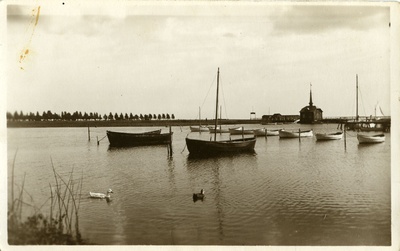 Kuressaare rand, paadi- ja süstasadam ehk nn tursakirik  duplicate photo