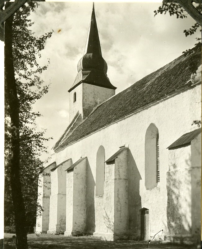 Kaarma kirik